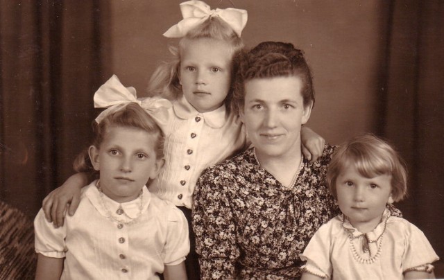 Prababcia Maria Andrzejewska z córkami