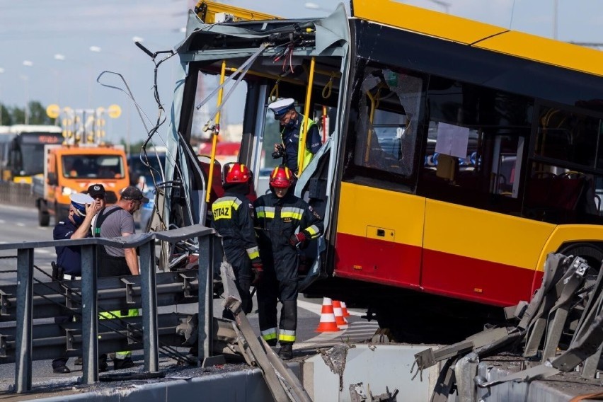 Wypadek autobusu na moście Grota-Roweckiego