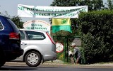 Protest działkowców w Warszawie: boją się, że deweloperzy wykupią im parcele [ZDJĘCIA]