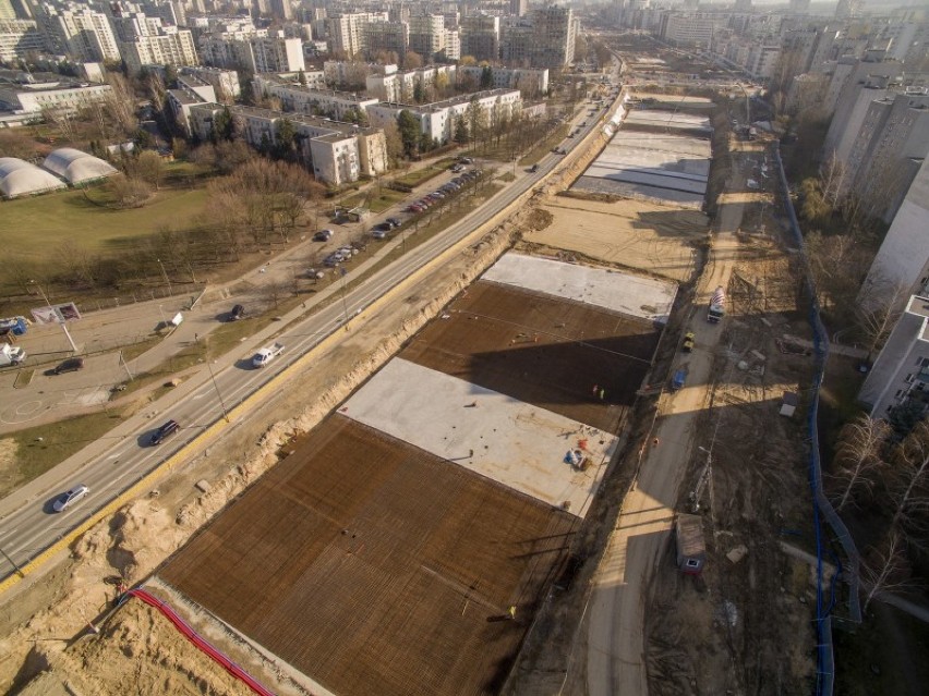 Czytaj też: Metro w Warszawie. Powstaje koncepcja kolejnych...