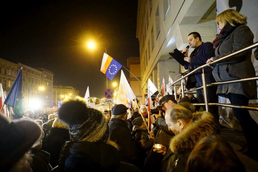 W środę, 18 grudnia działacze związani z Komitetem Obrony...