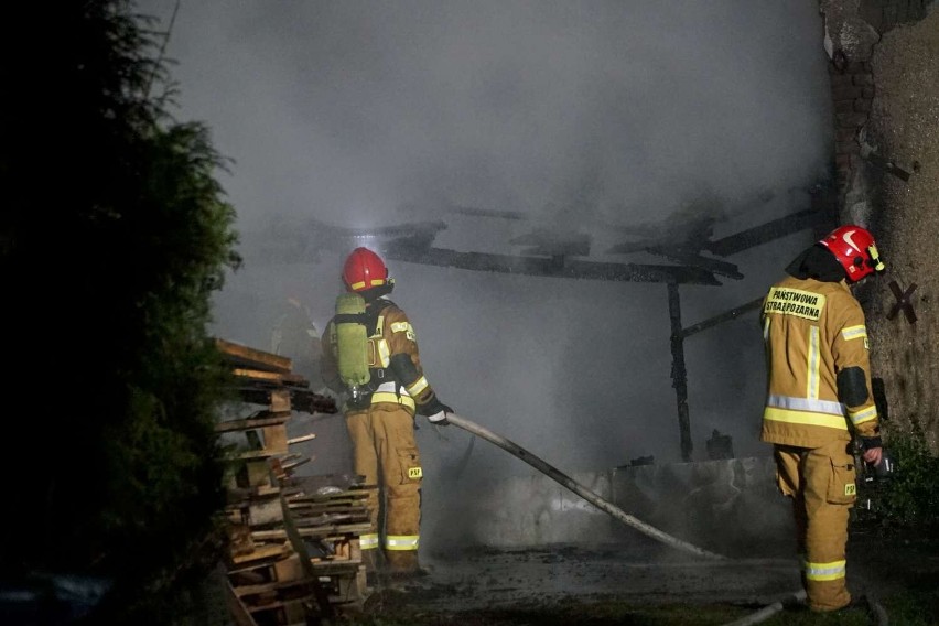 Pożar w Kaliszu. Płonął budynek przy ulicy Winiarskiej
