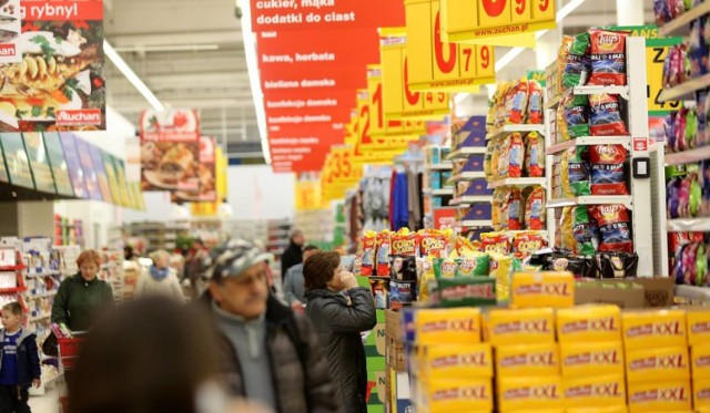 W poniedziałek (15 sierpnia) obchodzimy święto Wniebowzięcia Najświętszej Marii Panny. Zakupy zrobimy tylko w mniejszych sklepach i na stacjach benzynowych.