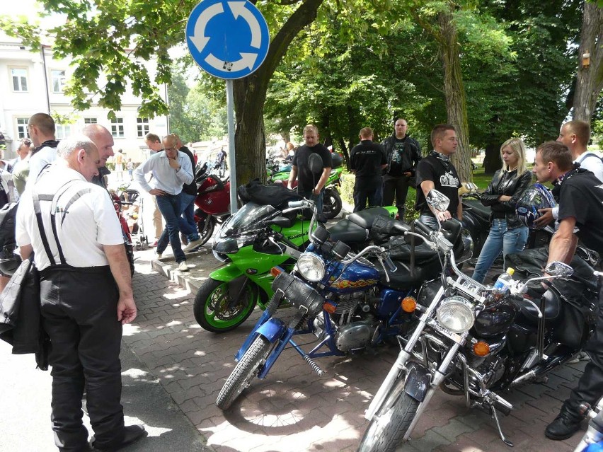 Uczestnicy zlotu motocyklowego odwiedzili Wieluń [ZDJĘCIA]