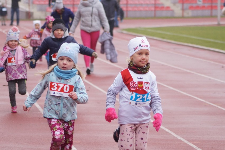 Biegi dzieci w ramach Red Run w Inowrocławiu [zdjęcia]