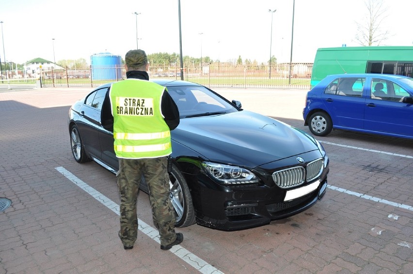Dwa samochody marki BMW zostały zatrzymane na granicy