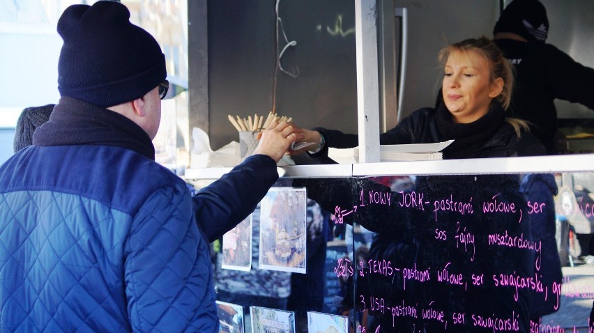 Festiwal Food Trucków 2018. Bydgoszczanie pokochali restauracje na kółkach [zdjęcia, wideo]