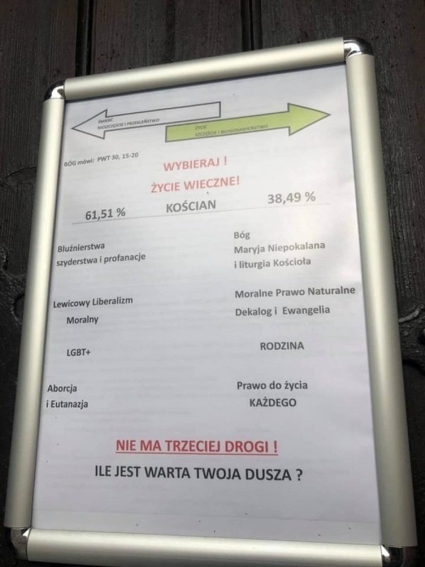 Mieszkańcy Kościana są oburzeni plakatem wywieszonym na...