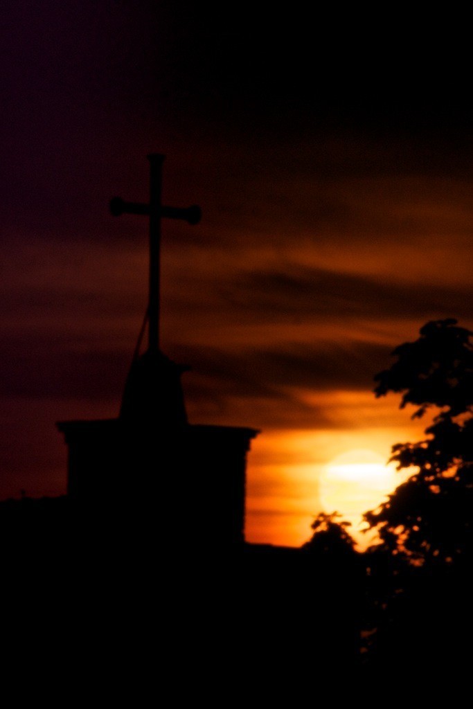 Zaćmienie księżyca 15 Czerwca 2011 nad Kościołem św....