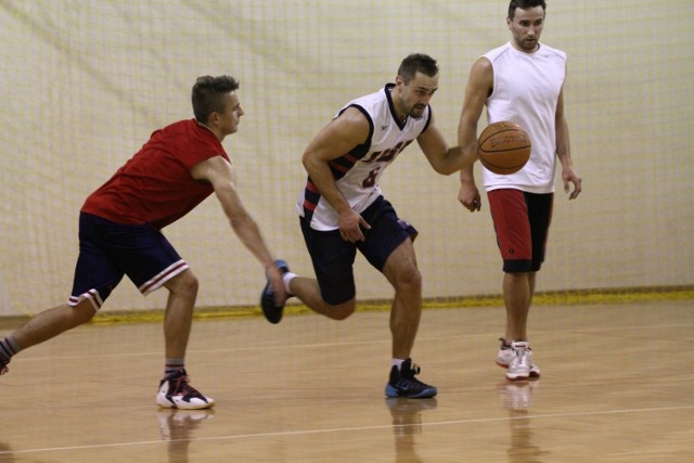 Koszykarze Kama Złotów trenują przed ligą