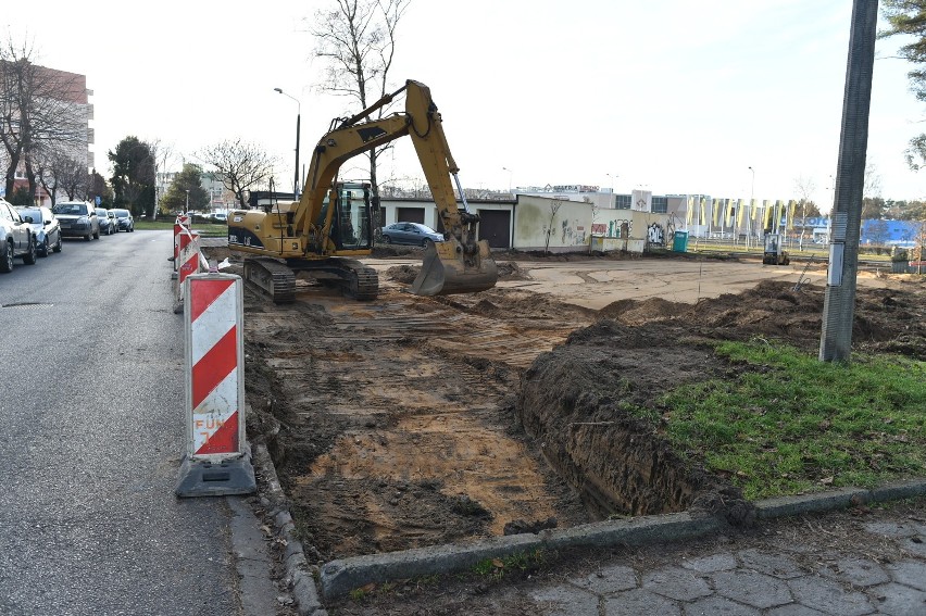 Leszno. Pętla autobusowa na Rejtana ma być gotowa z końcem marca [ZDJĘCIA]