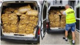 250 kg nielegalnego tytoniu w busie. Kierowca zatrzymany w Woli Różanieckiej koło Biłgoraja 