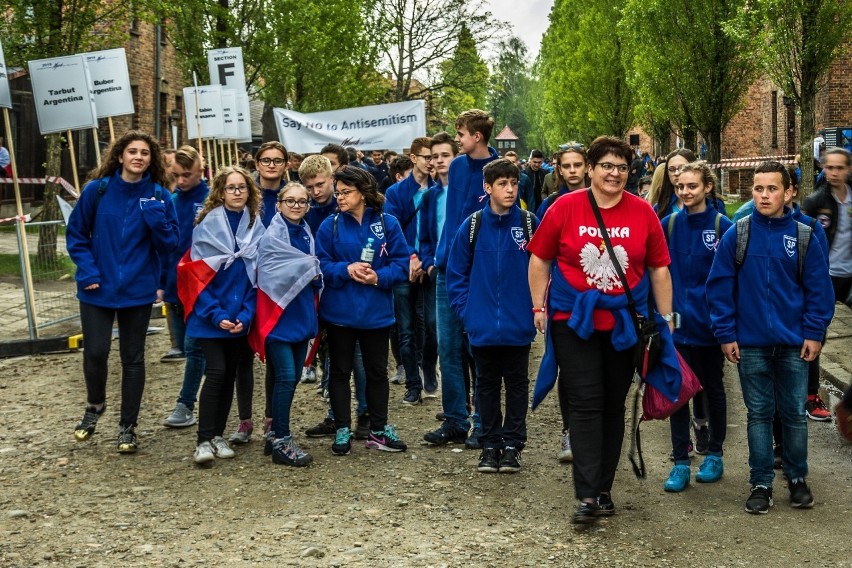 Żydzi i Polacy w „Marszu Żywych” upamiętnili ofiary Holocaustu