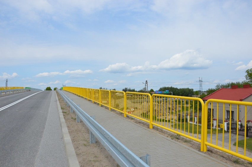 Wiadukt Wojska Polskiego nad A1 koło Piotrkowa...