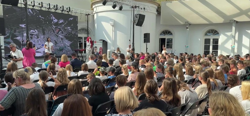 Szkoła z Bryńska wzięła udział w Wielkim Finale Sprzątania Świata! (WIDEO)