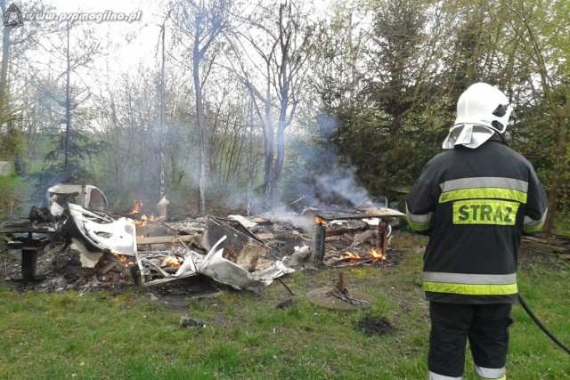 Pożar przyczepy kempingowej w miejscowości Ostrówek
