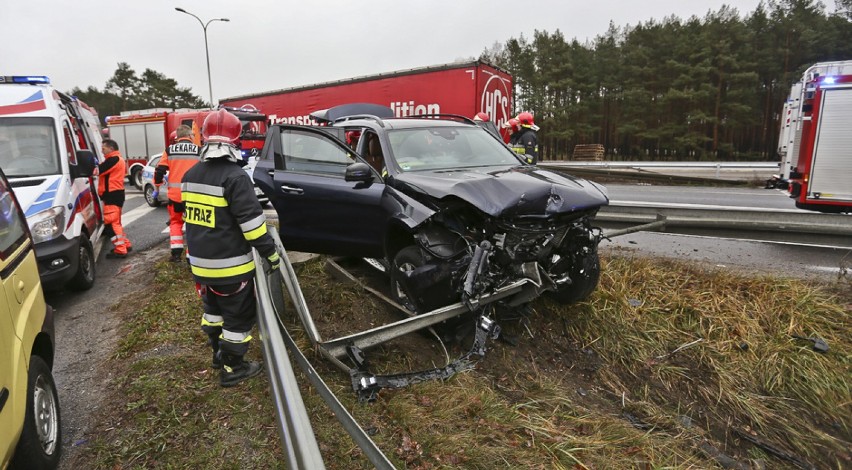 Do groźnego wypadku doszło we wtorek 5 grudnia na drodze S3...