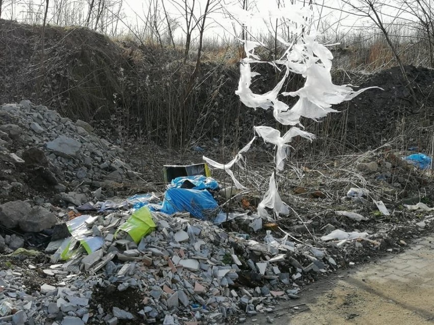 „Bardzo brudne miasto.... Smród i cuchnące wysypiska śmieci"...