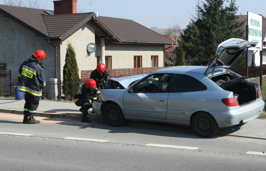 Zderzenie na ul. Nawojowskiej [ZDJĘCIA]