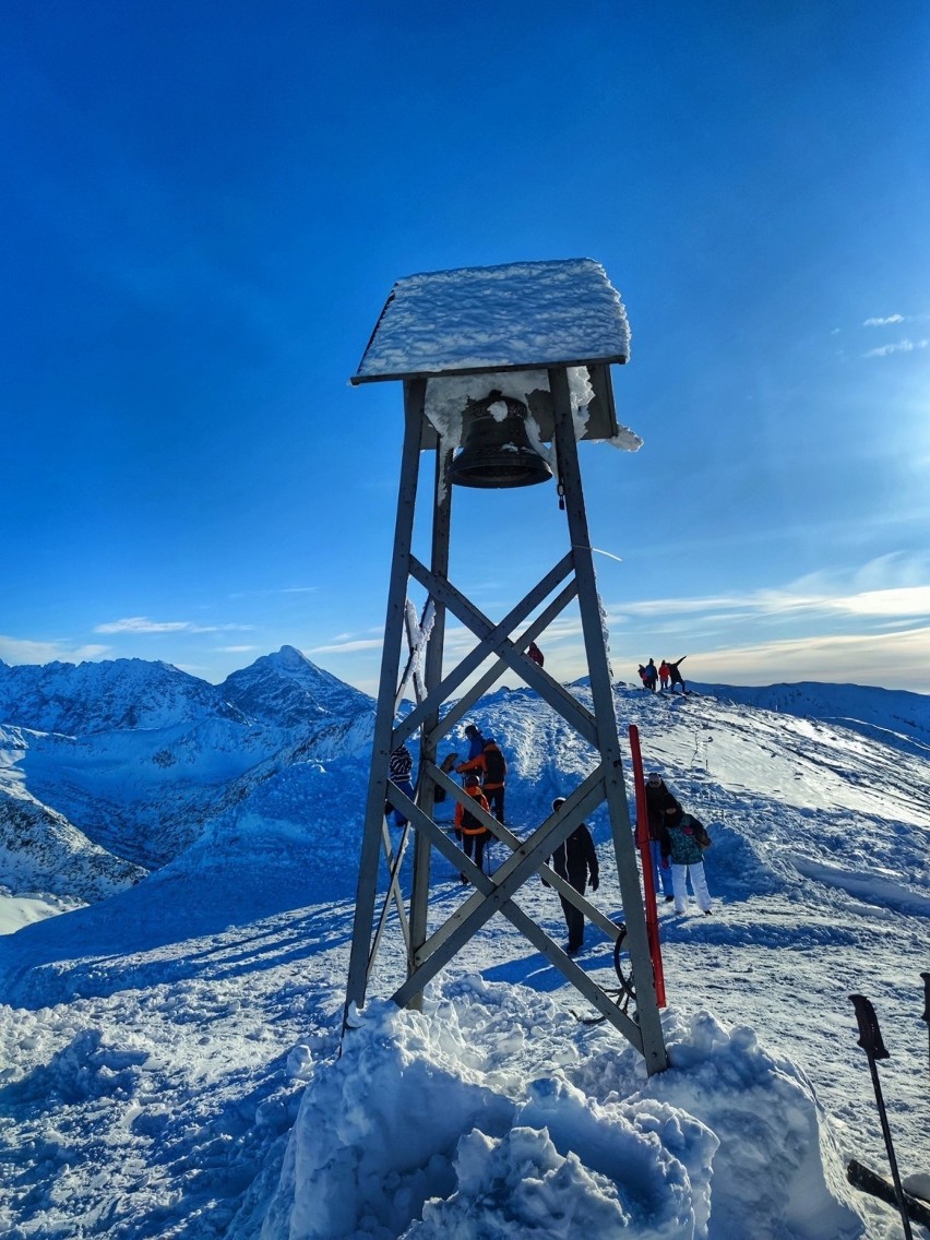 Tatry. W górach pogoda na skitoury. Warunki są dobre. Zobaczcie wycieczkę na Kasprowy Wierch [ZDJĘCIA]