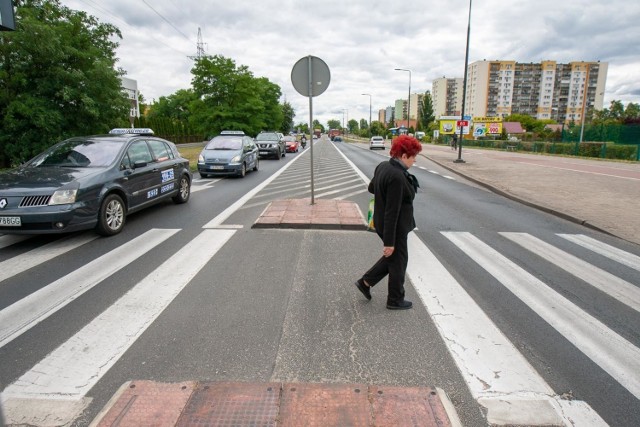 Na liście 21 pasów, które zostaną doświetlone jeszcze w tym roku, znalazło się przejście u zbiegu Kamiennej i Gajowej.