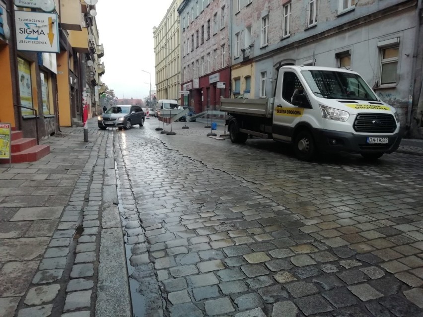 Wrocław. Uwaga, zapadła się ulica w centrum miasta!