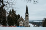 Zieleniec atrakcyjny cały rok. Pojeździsz tam na nartach, zwiedzisz okoliczne szczyty 