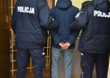 Policjanci z Oświęcimia zatrzymali 33-latka, który nożem groził rodzinie. W ich ręce wpadł także poszukiwany i pirat drogowy  [ZDJĘCIA]