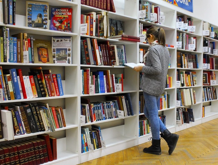 Gostyń. Kolejne dofinansowanie dla gostyńskiej biblioteki. LEM-obus zastąpi bibliobus. Szykują się też inne zmiany! 