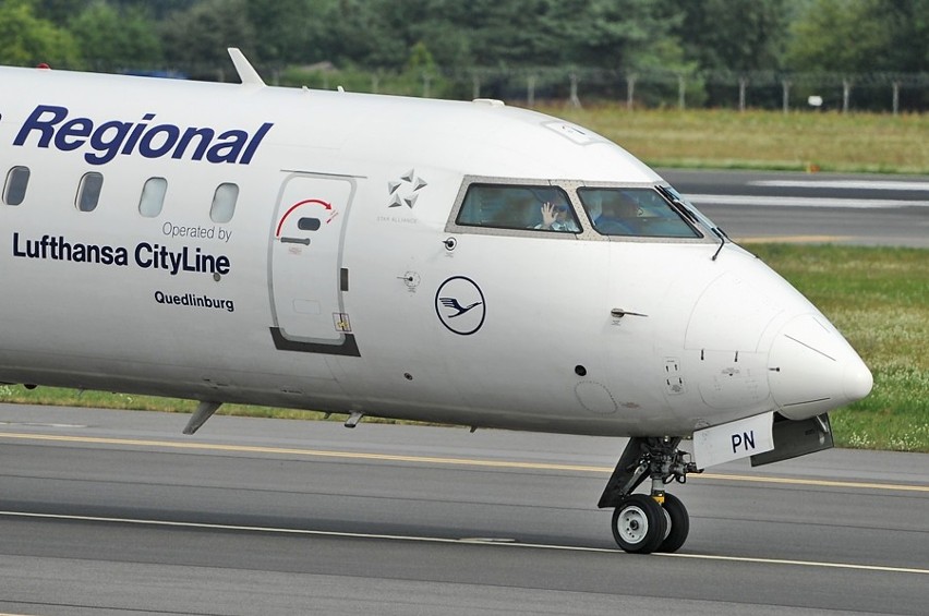 Poznań Ławica: Bombardier CRJ-700 - Lufthansa