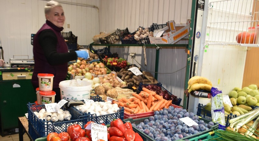 Na chełmskim bazarze króluje jesień. Sprawdziliśmy ile obecnie kosztują owoce i warzywa