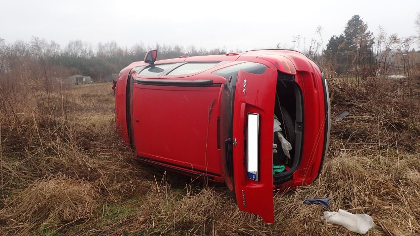Świerklany: samochód wypadł z drogi w Jankowicach