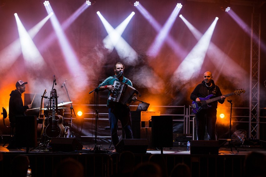 Witek Muzyk Ulicy zagrał w Darłowie w ramach Muzycznych Piątków