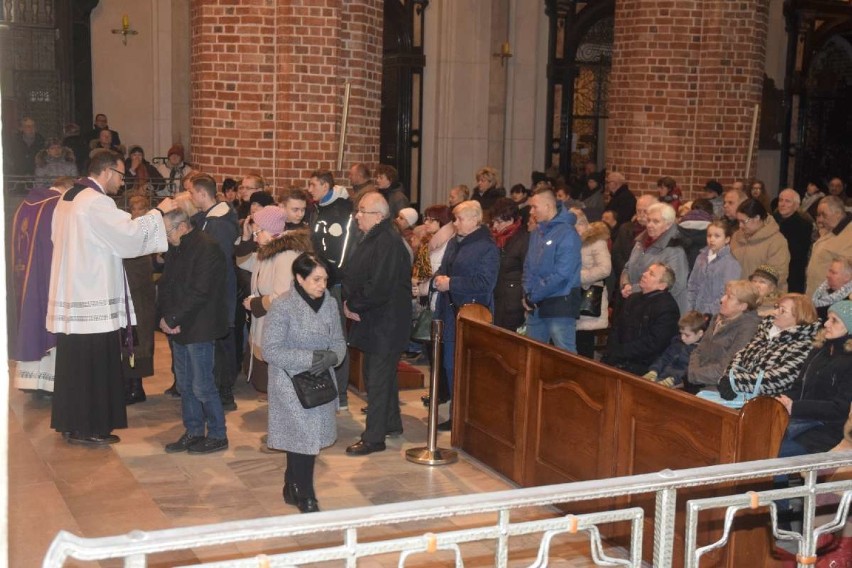 Środa Popielcowa w katedrze. Rozpoczął się okres Wielkiego Postu