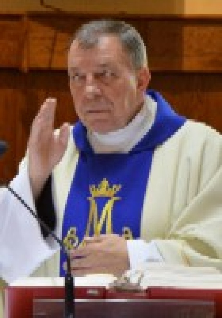 ks. Wiesław Śliwczyński, proboszcz parafii pw. św. Wojciecha...