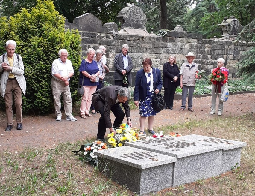 Gostyń. Gostynianie i drezdeńczycy w hołdzie „czarnolegionistom” [ZDJĘCIA] 