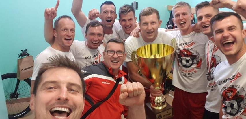 Sukcesy stargardzkich strażaków na 26. Mistrzostwach Polski Straży Pożarnej w Futsalu, które odbyły się w Żarach