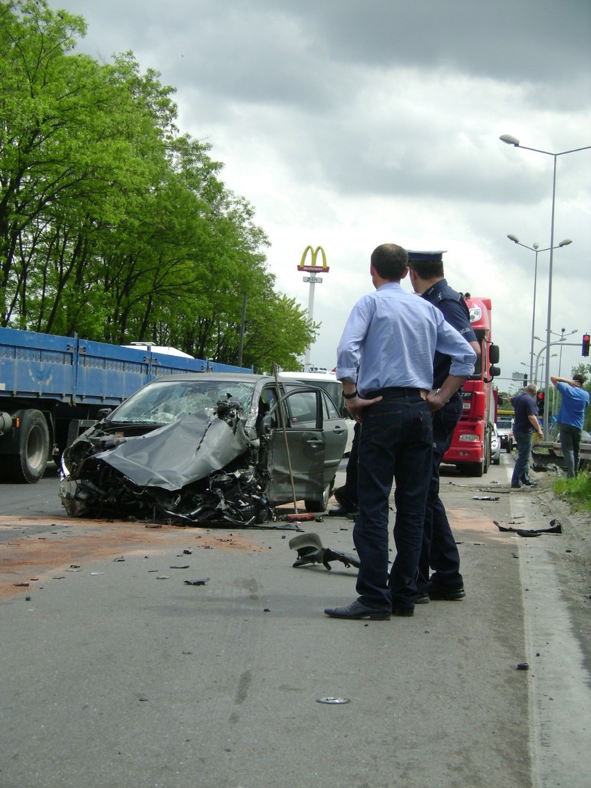Wypadek w Olkuszu. Zderzyły się dwa auta