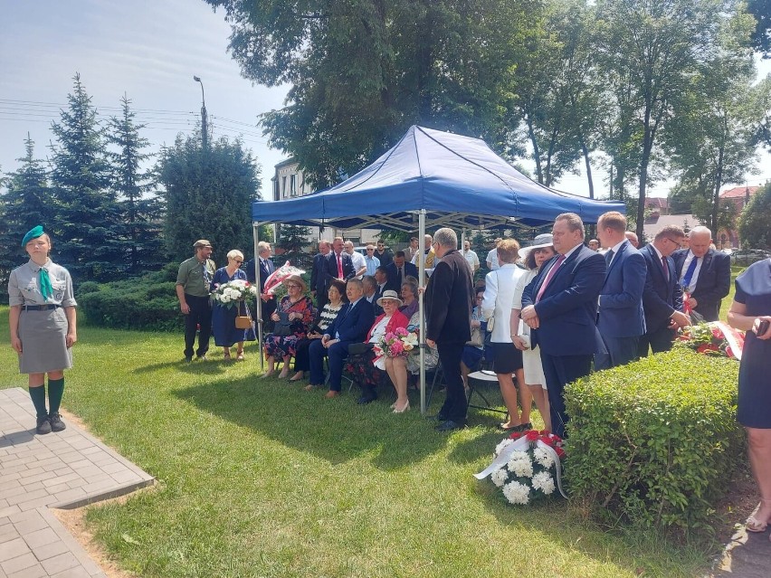 Ku pamięci Sybiraków. W Augustowie odsłonięto pomnik w 81. rocznicę trzeciej wywózki na Syberię