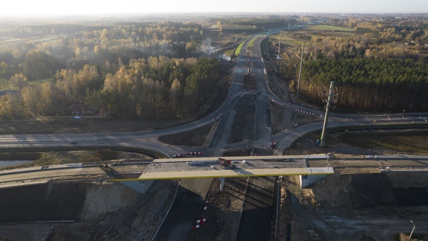 Budowa trasy S7 pod Warszawą. Co z odcinkiem Lesznowola - Tarczyn Północ? Czy otwarcie w grudniu jest zagrożone? 