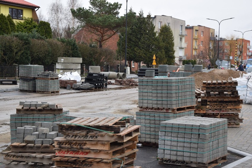 Przebudowa ul. Plac Dworcowy w Łebie prawdopodobnie skończy się w kwietniu