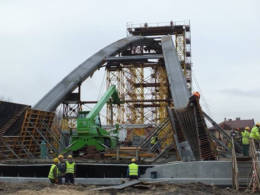 Budowa mostu w Żywcu [zdjęcia z 24 lutego, KAMERKA]