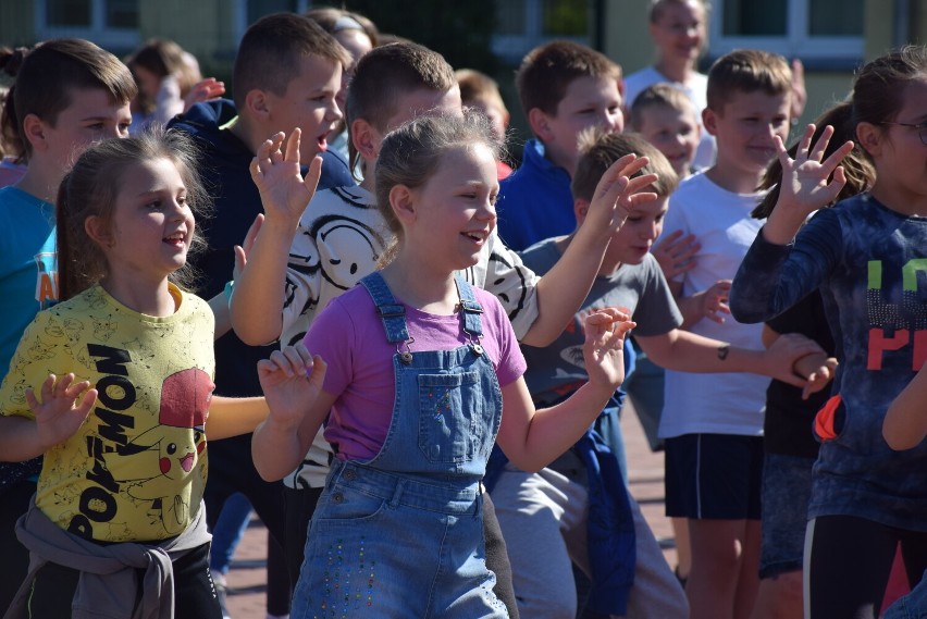 Ruszyły wypłaty świadczenia z programu "Dobry Start"