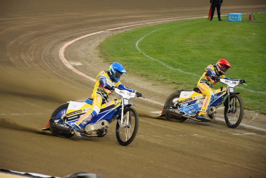 MARTIN VACULIK 11+3 (2, 2*, 3, 2*, 2*)
Ocena: 6-
Wygrał...