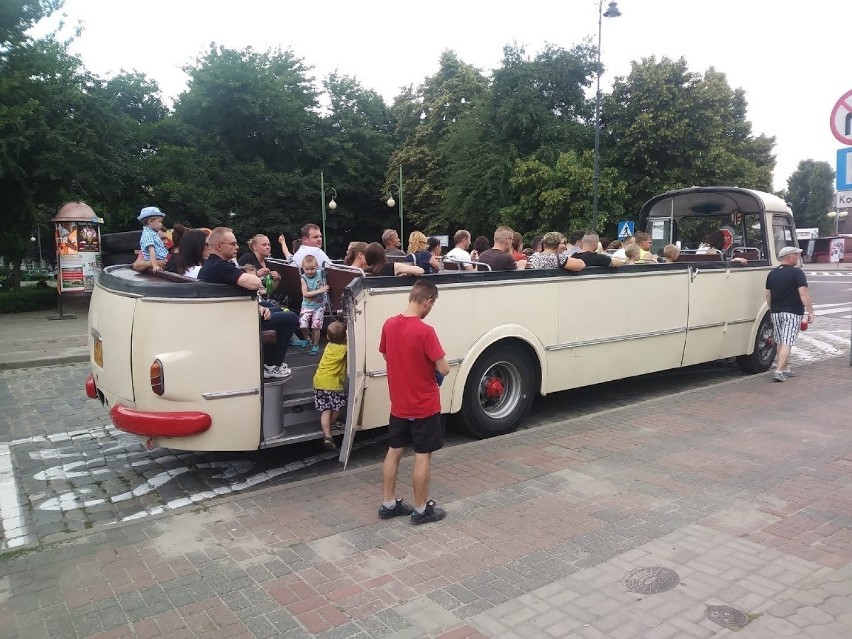 Kalisz: Wracają przejażdżki zabytkowymi autobusami