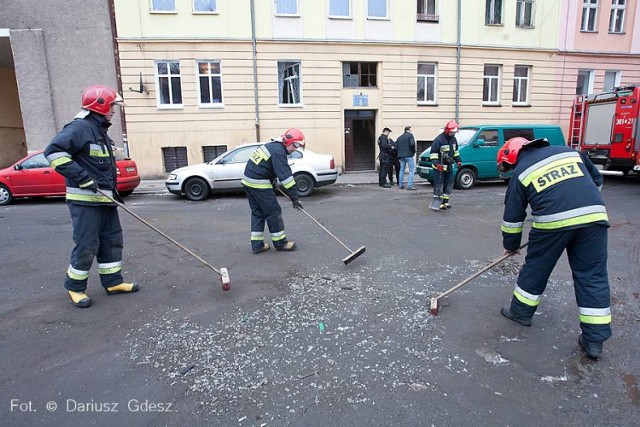 Eksplozja gazu w mieszkaniu przy ul. Orzeszkowej w Wałbrzychu