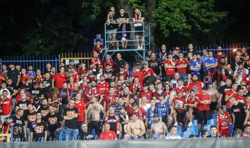 Kibice na meczu Resovia - Wisła Kraków.