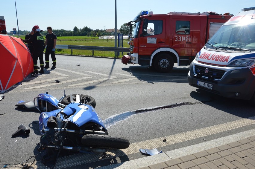 Wypadek motocyklisty na wiadukcie łódzkim w Piotrkowie....