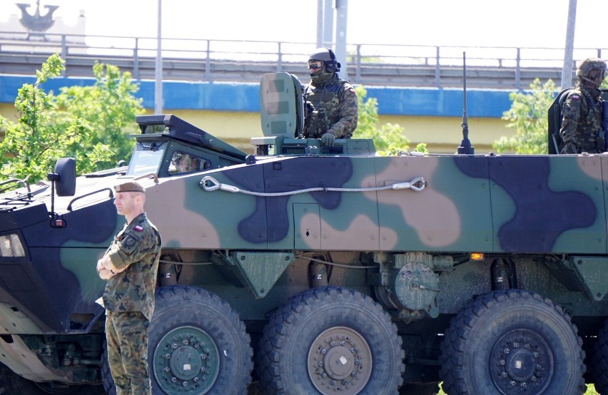 Miłośnicy broni, survivalu i militariów maszerujcie na Targi Lublin! Rozpoczęły się targi militarne Pro ARMA. Zobacz zdjęcia 