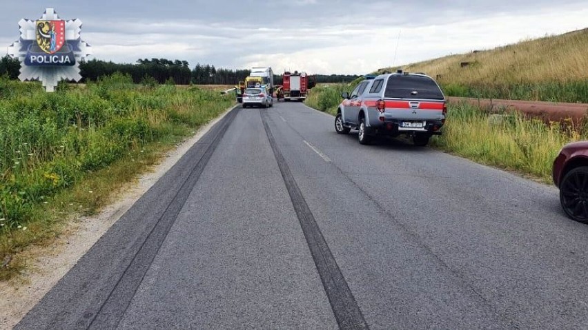 Wyprzedzał na łuku drogi. Pierwsze ustalenia po śmiertelnym wypadku koło Żelaznego Mostu